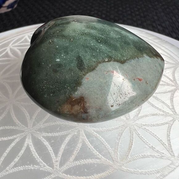 OC Jasper Crystal Heart Carving - Picture 5 of 11